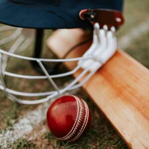 cricket-equipments-green-grass